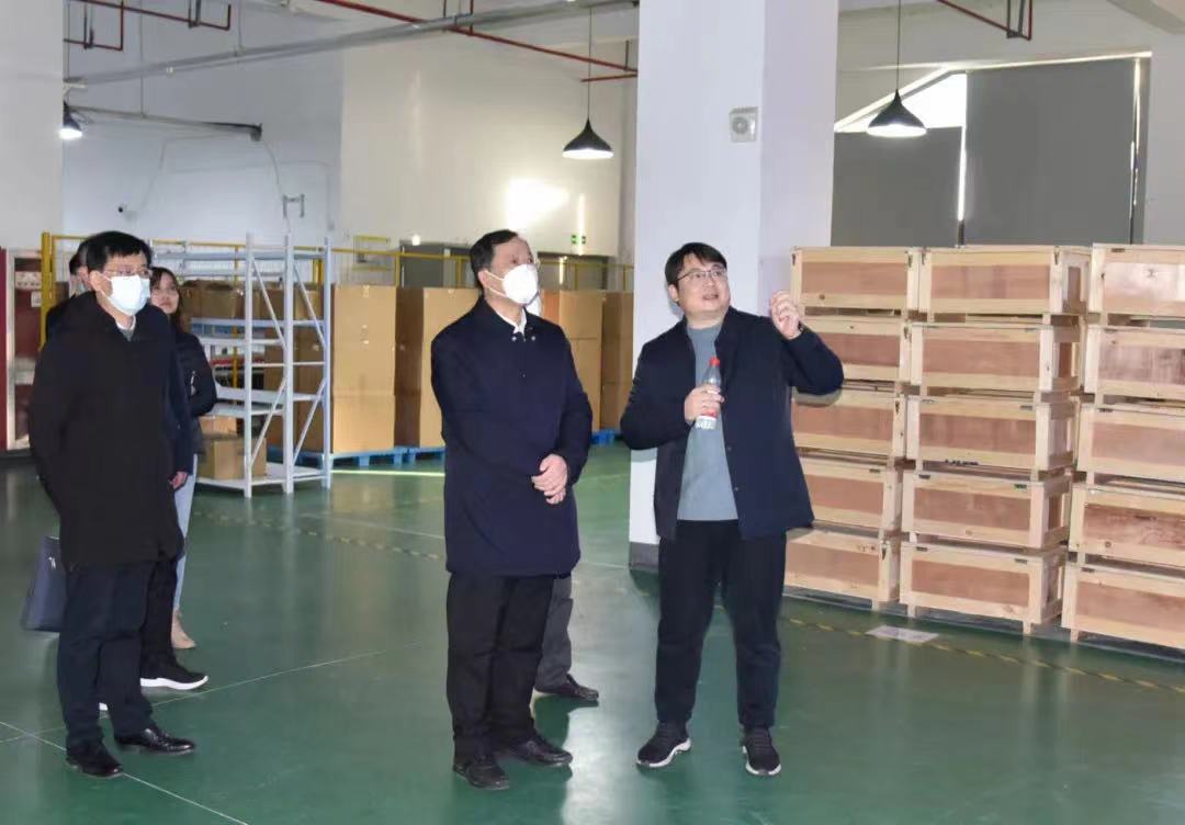 春節(jié)前夕，區(qū)委書記許小波帶隊(duì)走訪調(diào)研海圖科技指導(dǎo)工作